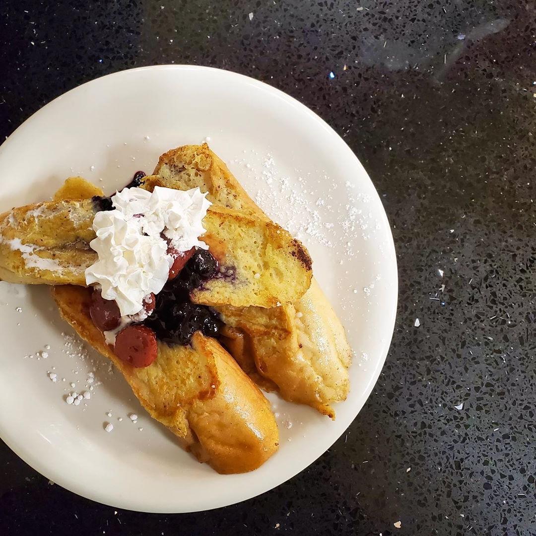 French toast with blueberries